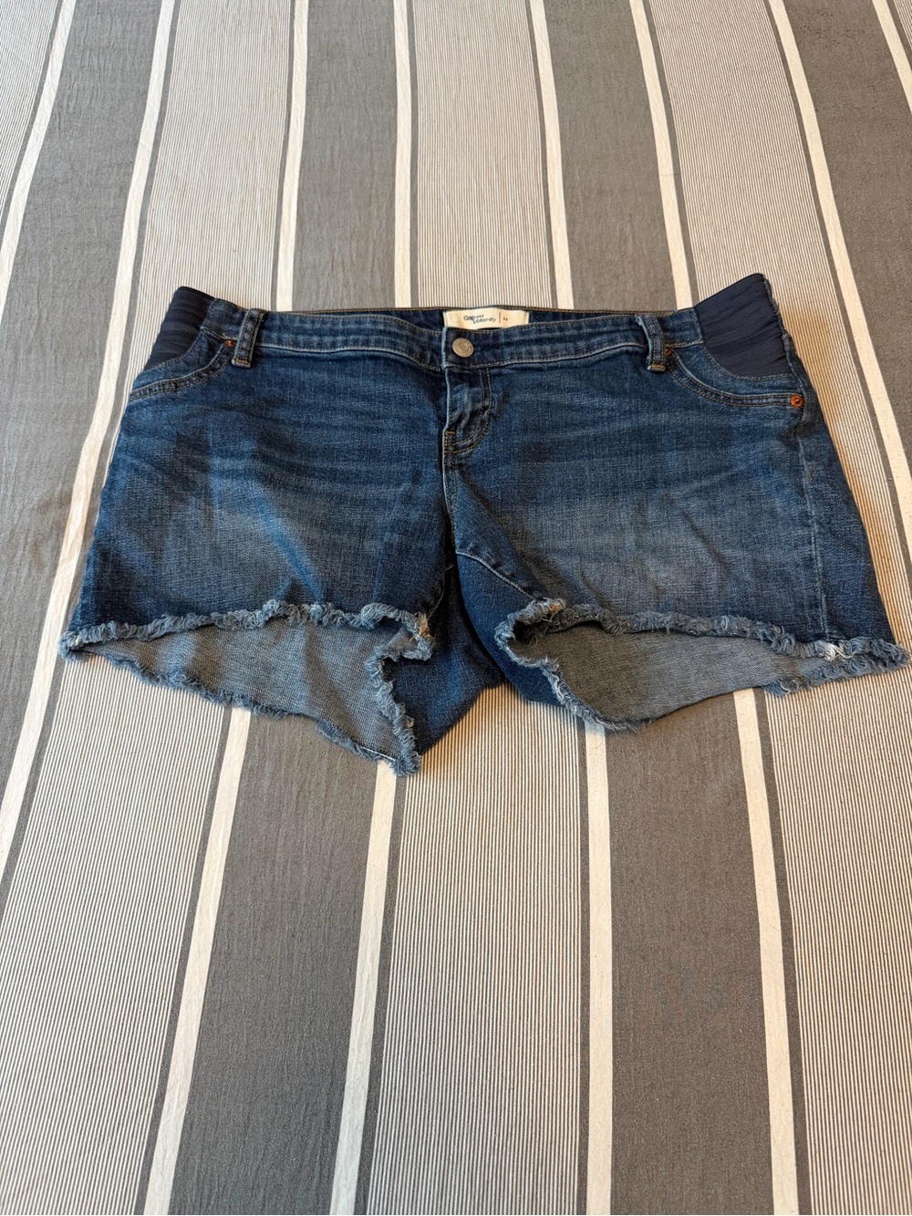 GAP Maternity Indigo Denim Jeans Shorts